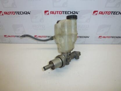 Brake master cylinder with reservoir Citroën C5 X7 Peugeot 407 9646980980 4601Y7 4635F7