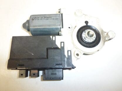 Citroën C5 Front Left Window Winding Motor 9648484980 9221P4